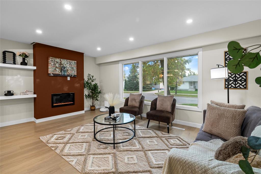 377 Mcleod Avenue, Winnipeg, Manitoba  R2K 0B1 - Photo 4 - 202525475