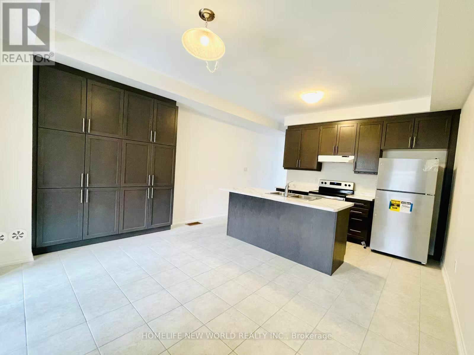 26 Stoeber Lane, Markham, Ontario  L6B 1R2 - Photo 7 - N12433642