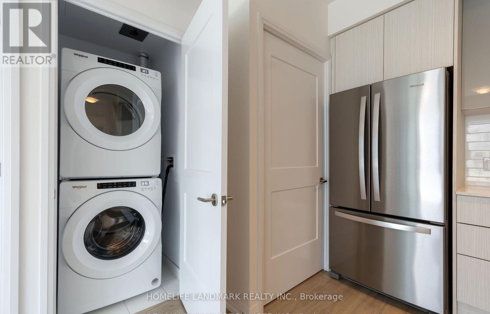 2420 - 50 Dunfield Avenue, Toronto, Ontario  M4S 2A4 - Photo 18 - C12433689