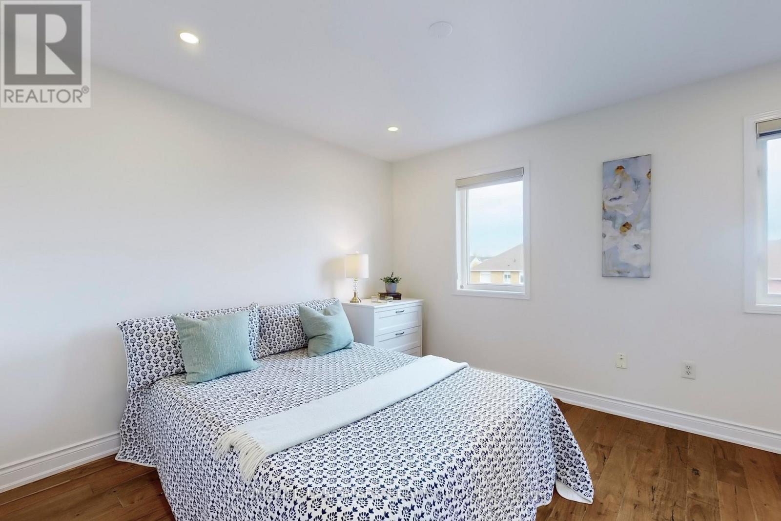 2423 Ravinebrook Crescent, Oakville, Ontario  L6H 6Y2 - Photo 15 - W12433637