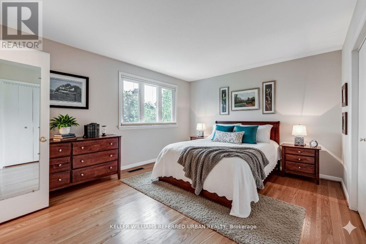 26 Foxmeadow Road, Toronto, Ontario  M9R 1E5 - Photo 13 - W12433644
