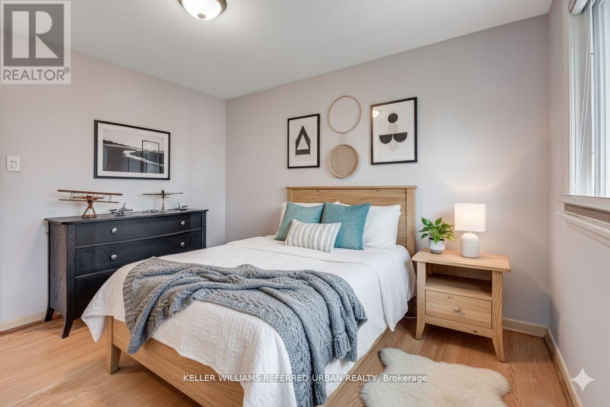 26 Foxmeadow Road, Toronto, Ontario  M9R 1E5 - Photo 14 - W12433644