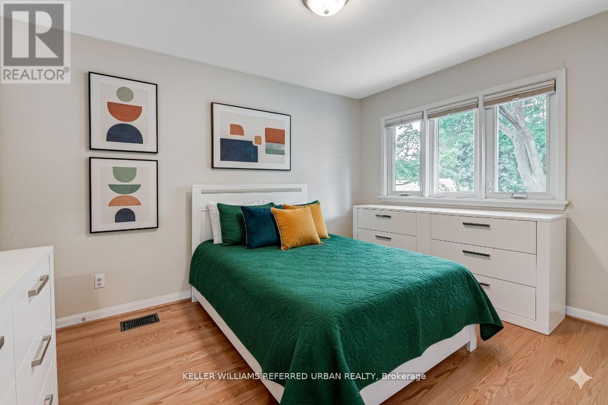 26 Foxmeadow Road, Toronto, Ontario  M9R 1E5 - Photo 15 - W12433644