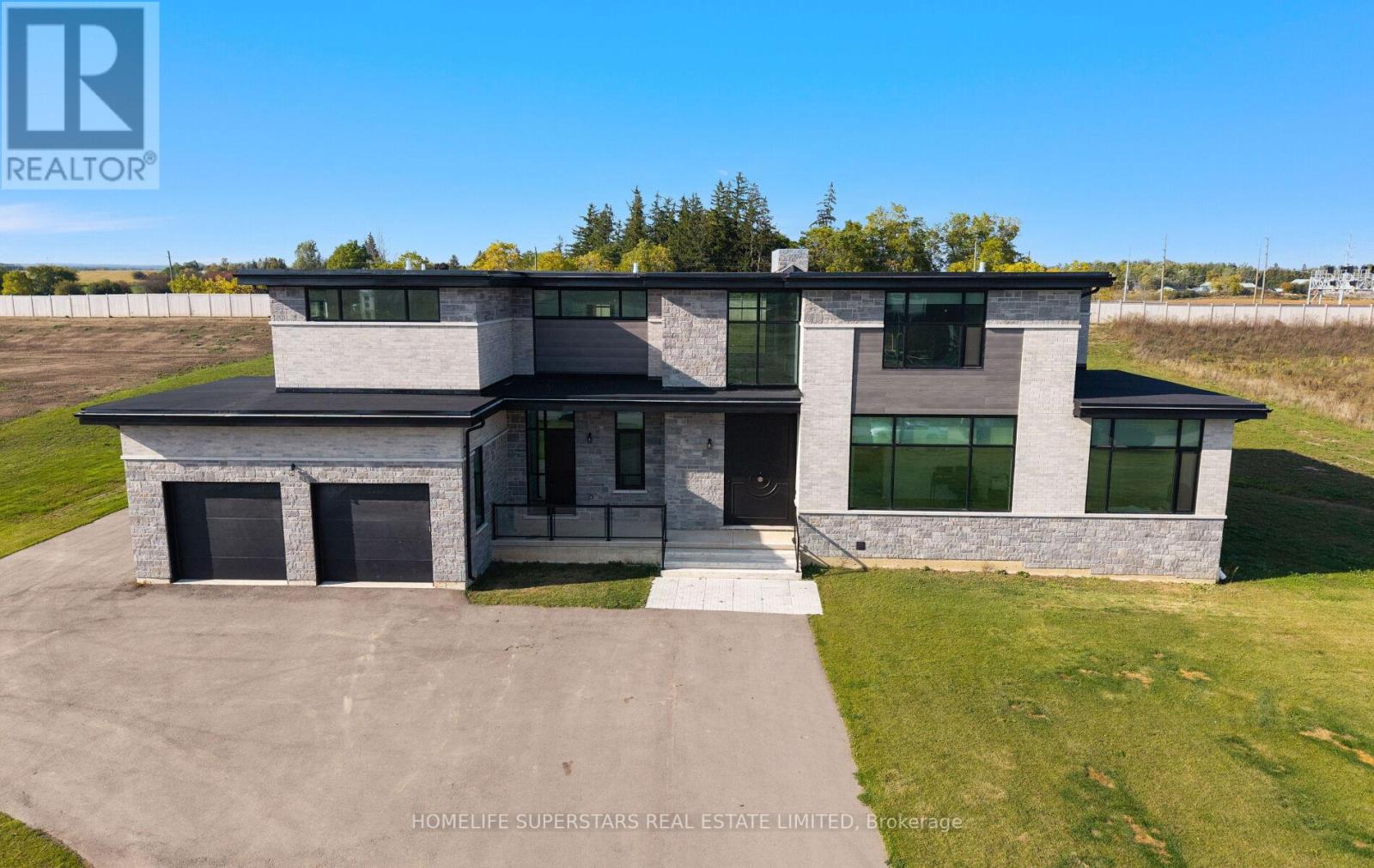 32 Sugarbush Court, Halton Hills, Ontario  L7G 4S7 - Photo 3 - W12433646