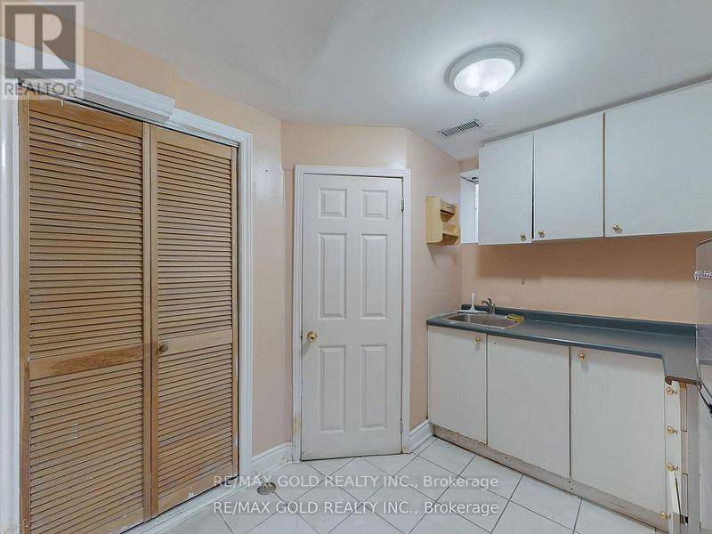 78 Fern Valley Crescent, Brampton (Sandringham-Wellington), Ontario  L6R 1K5 - Photo 17 - W12433665