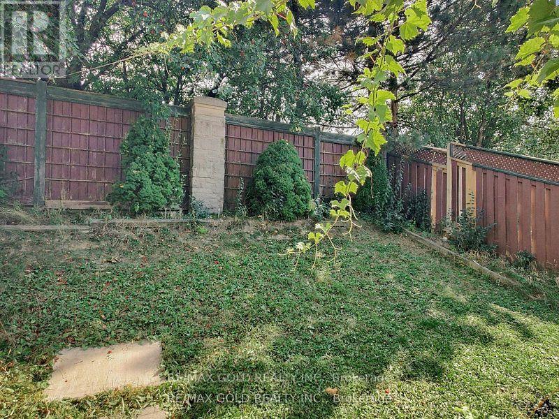78 Fern Valley Crescent, Brampton (Sandringham-Wellington), Ontario  L6R 1K5 - Photo 25 - W12433665