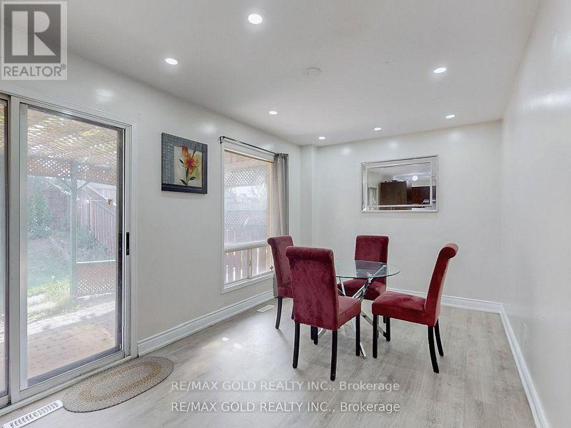 78 Fern Valley Crescent, Brampton (Sandringham-Wellington), Ontario  L6R 1K5 - Photo 4 - W12433665