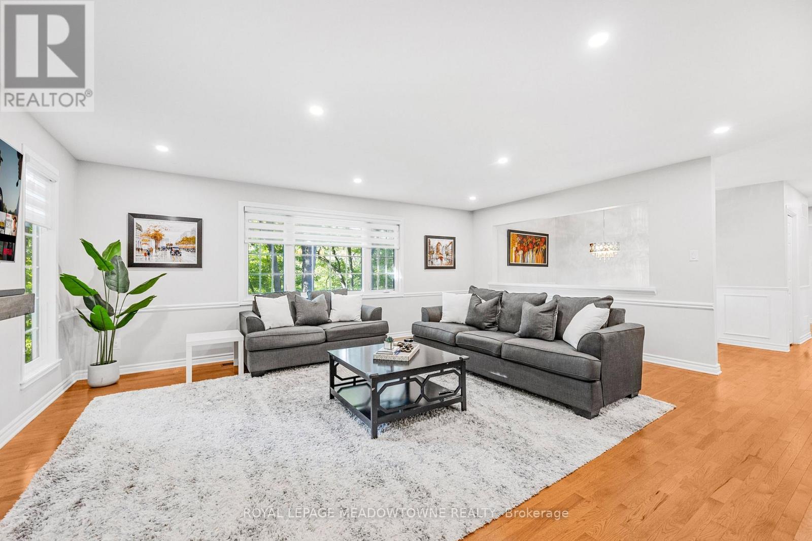 106 Campbell Avenue E, Milton, Ontario  L0P 1B0 - Photo 6 - W12433670