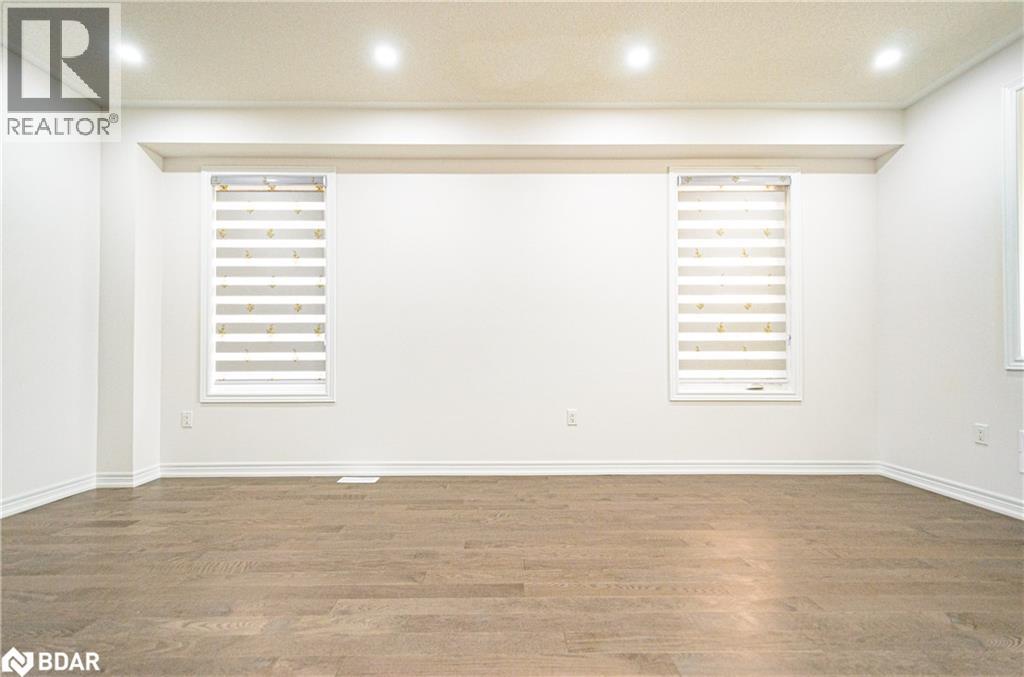 37 Baycroft Boulevard, Essa, Ontario  L3W 0M1 - Photo 4 - 40774696