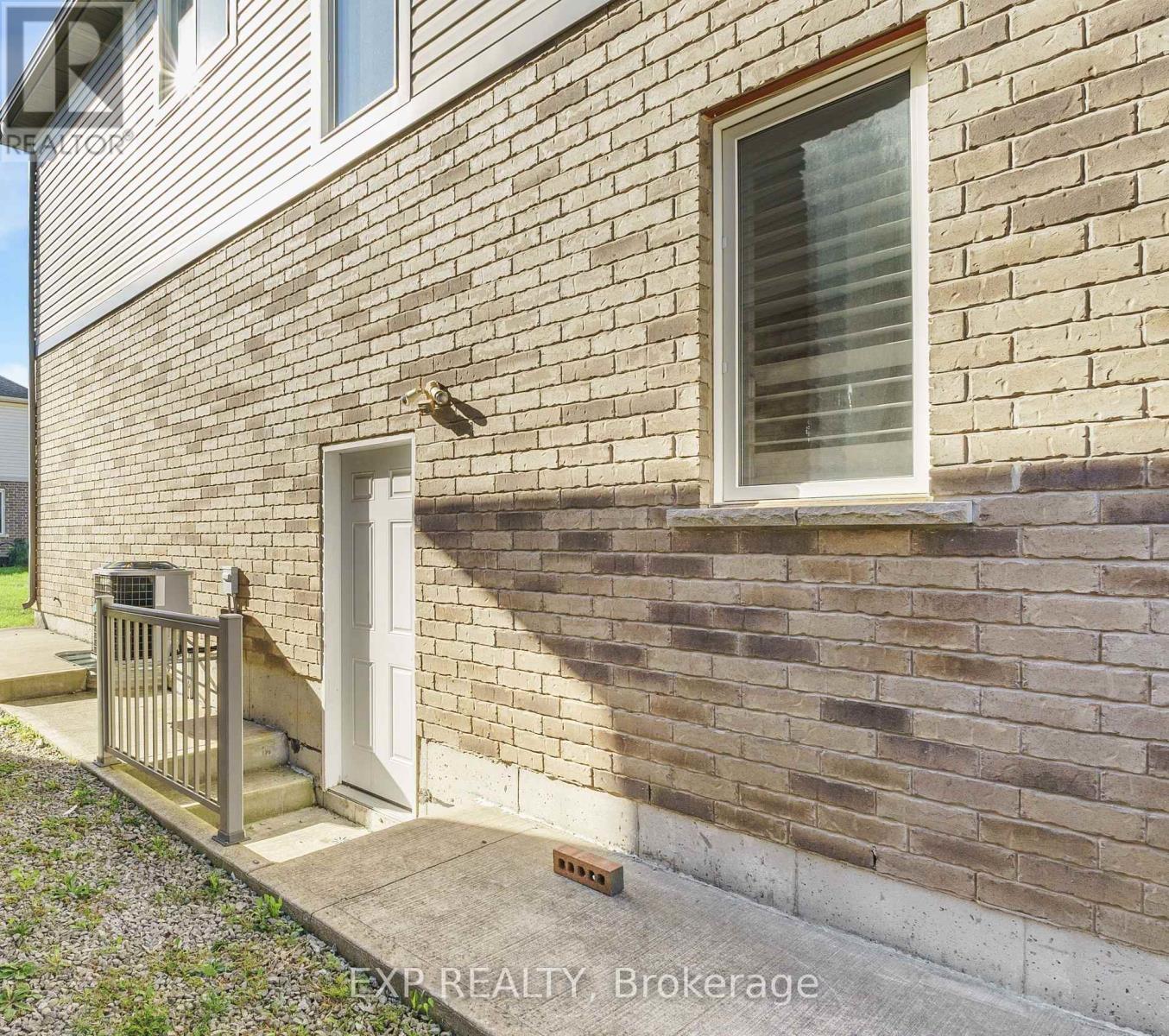 174 Winterberry Boulevard, Thorold, Ontario  L2V 0C2 - Photo 22 - X12433640
