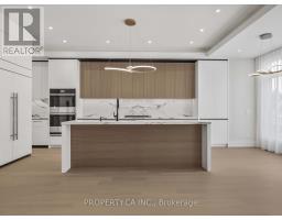 68 LYNNHAVEN ROAD, Toronto, Ontario
