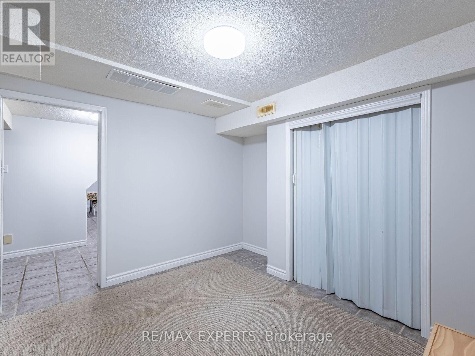 33 Nipissing Crescent, Brampton, Ontario  L6S 5A4 - Photo 45 - W12433580