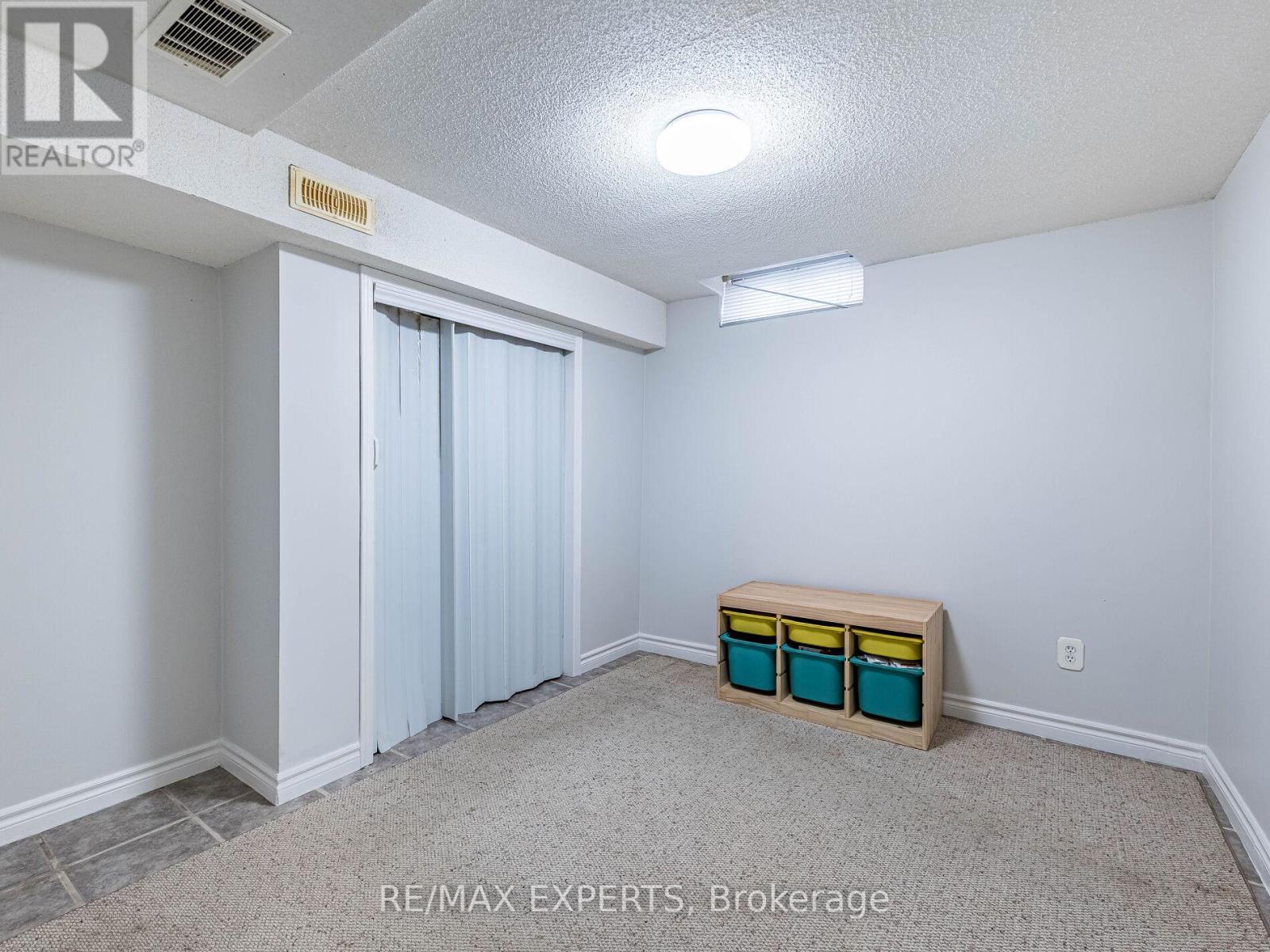 33 Nipissing Crescent, Brampton, Ontario  L6S 5A4 - Photo 44 - W12433580