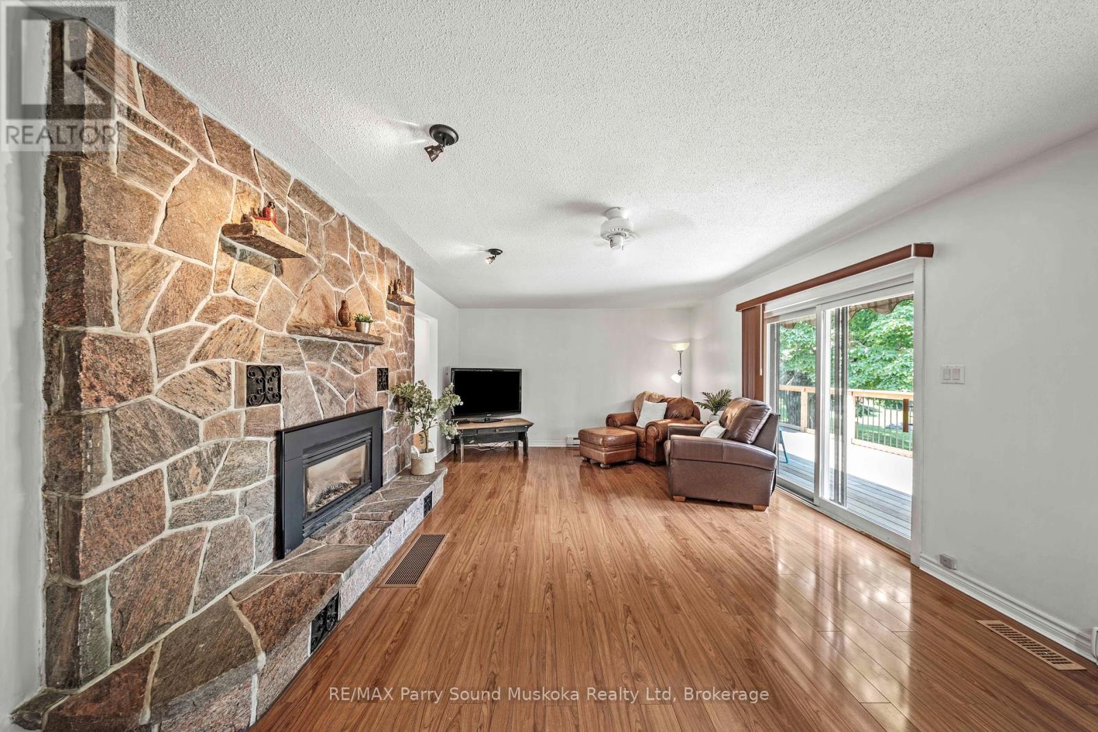 113 North Road, Mcdougall, Ontario  P2A 2W9 - Photo 12 - X12433702
