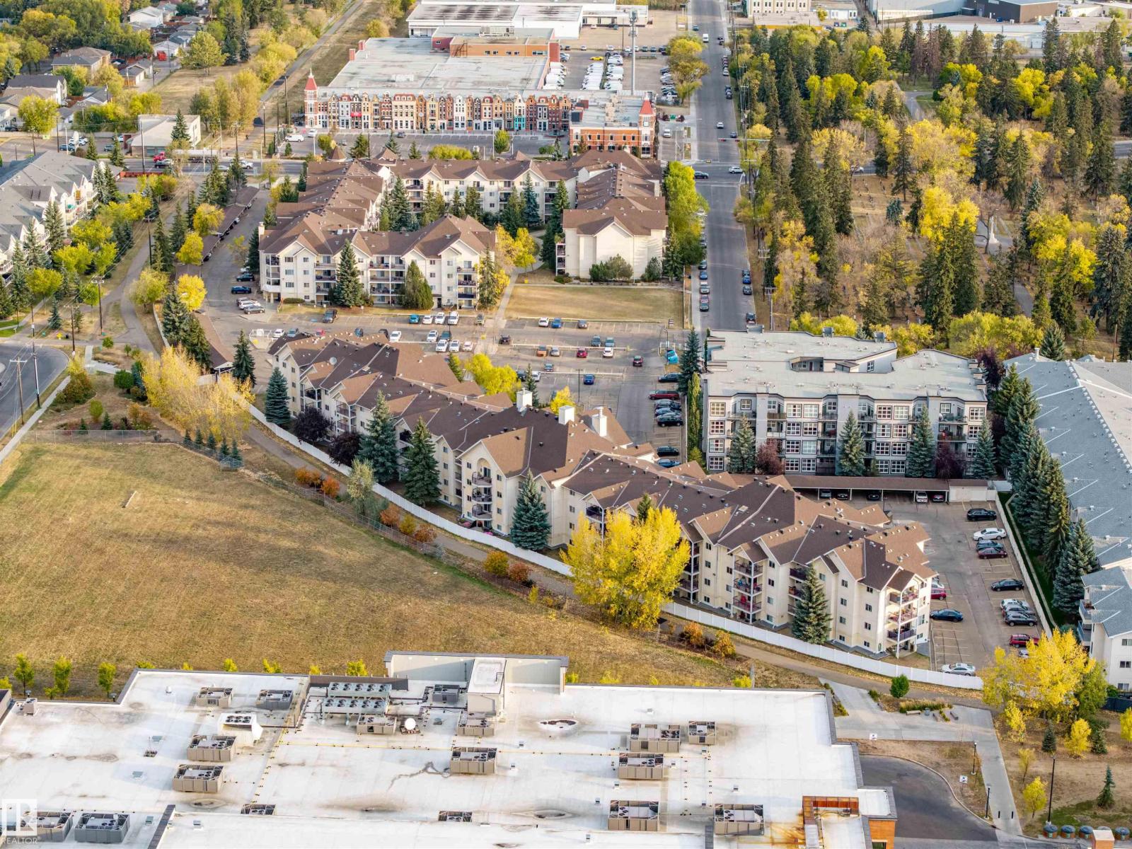 #366 10520 120 St Nw, Edmonton, Alberta  T5H 4L9 - Photo 2 - E4460009