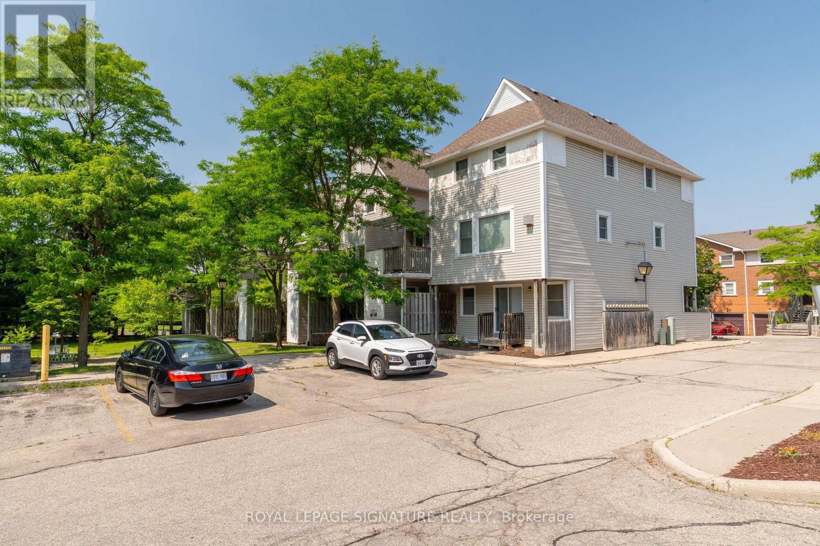 55 - 461 Beechwood Place, Waterloo, Ontario  N2T 2N8 - Photo 2 - X12374395