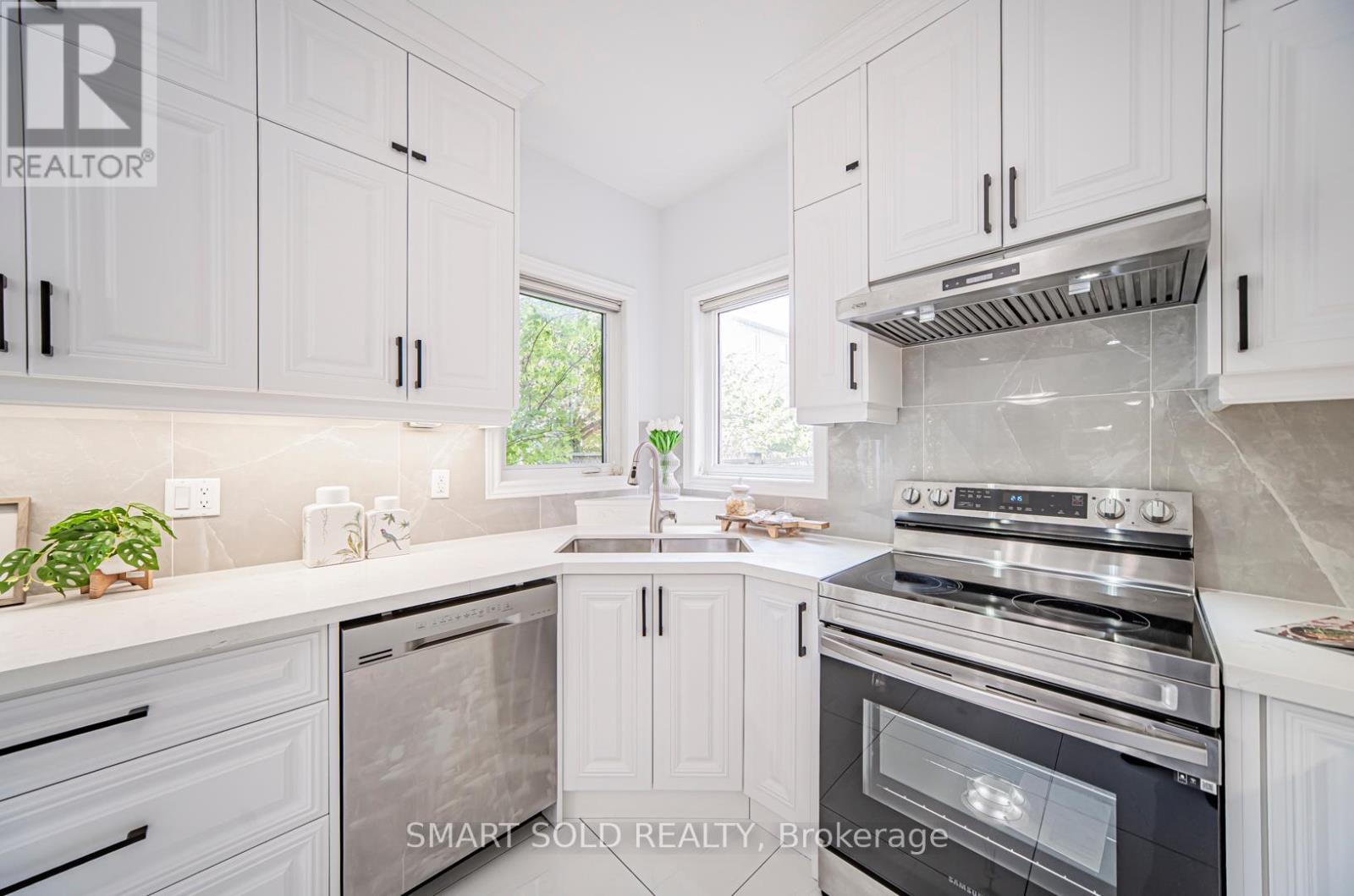 69 Libra Avenue, Richmond Hill, Ontario  L4S 2K1 - Photo 24 - N12433696
