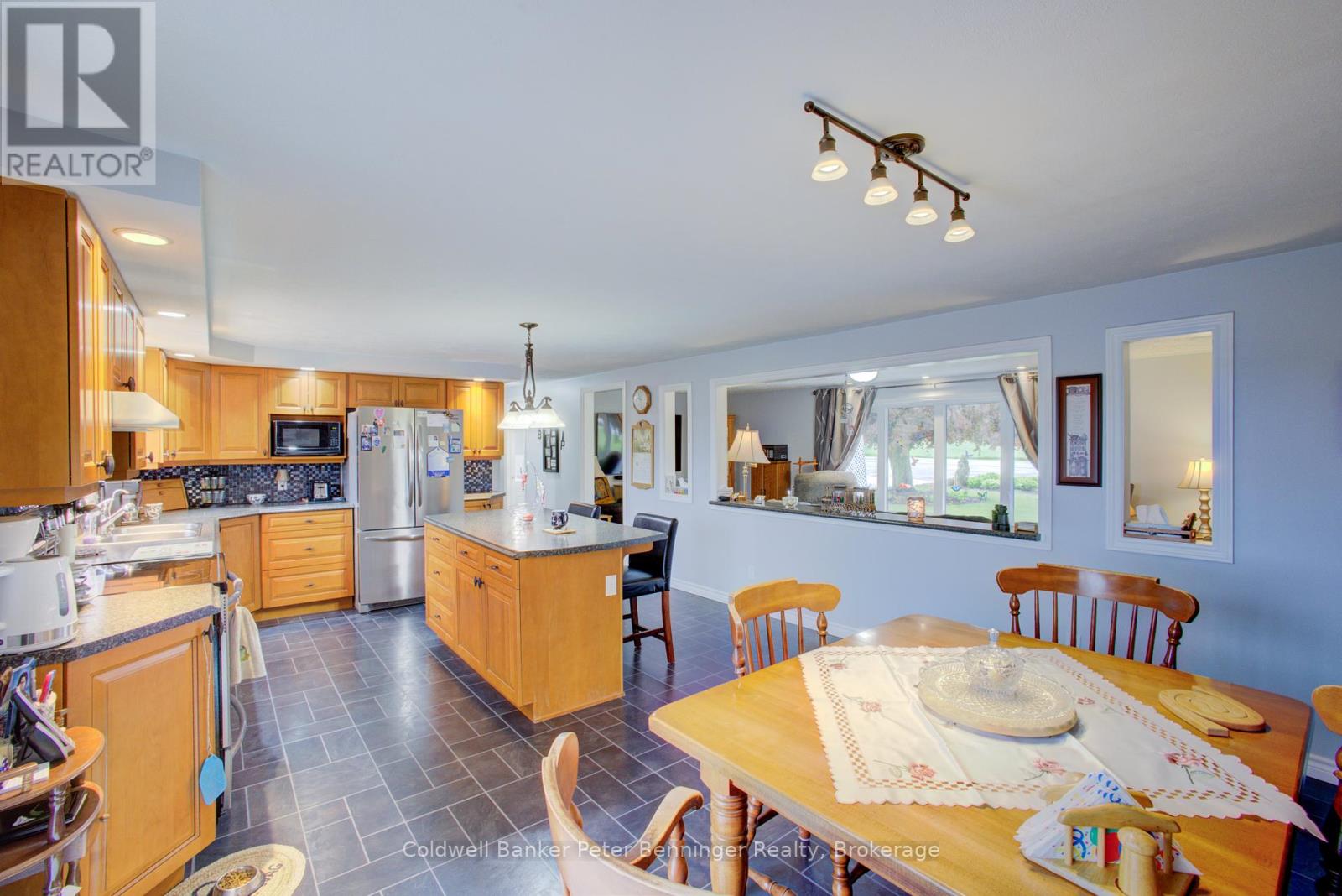119 Main Street, Kincardine, Ontario  N0G 2T0 - Photo 6 - X12329130
