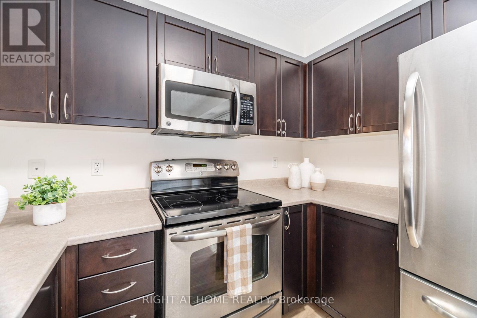 311 - 1370 Main Street E, Milton, Ontario  L9T 7S8 - Photo 17 - W12433699
