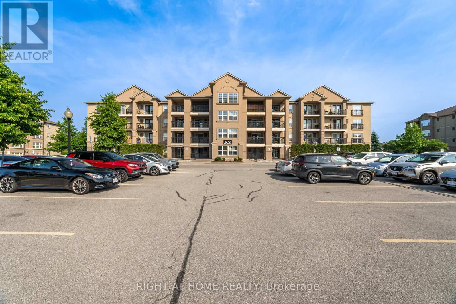 311 - 1370 Main Street E, Milton, Ontario  L9T 7S8 - Photo 2 - W12433699