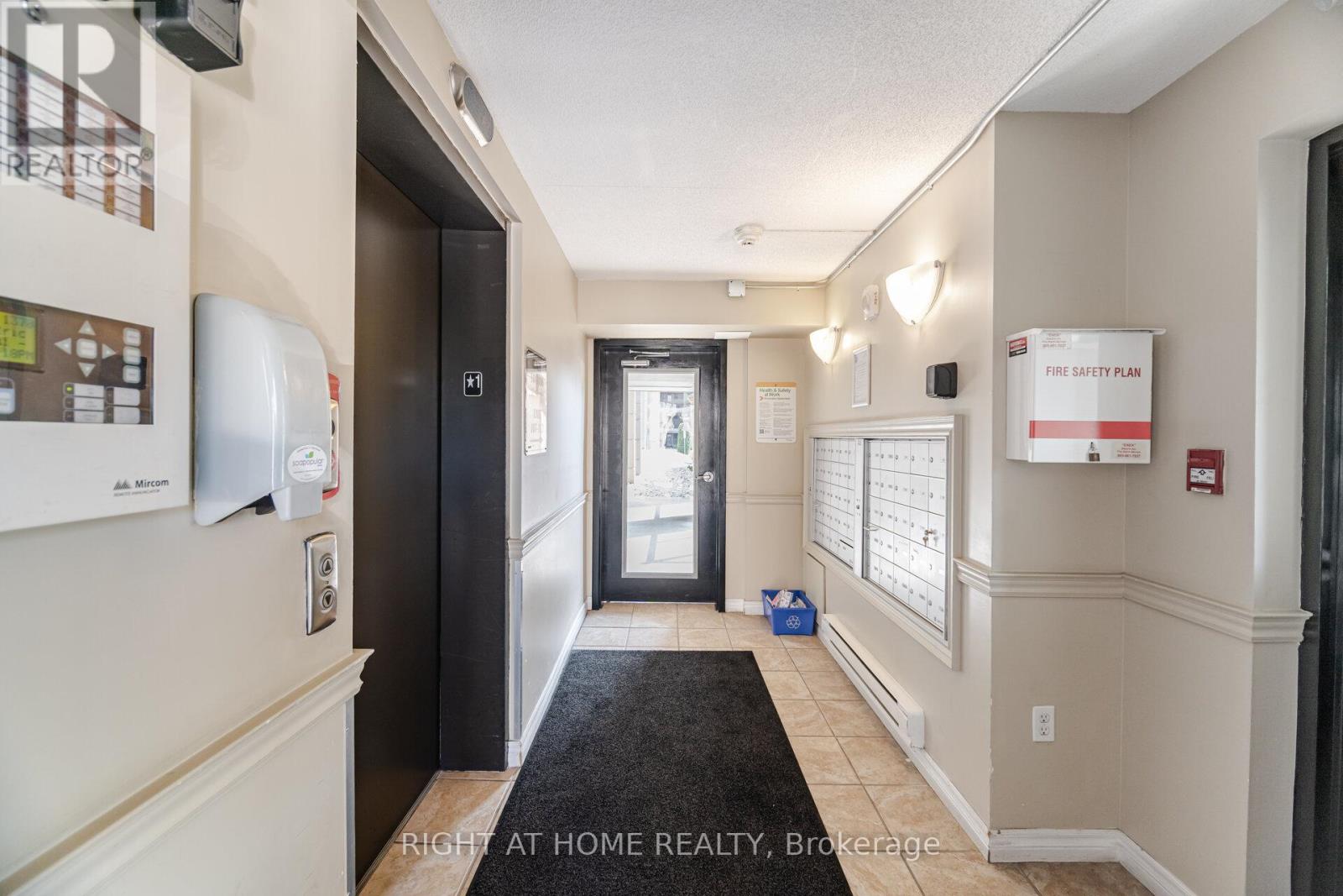 311 - 1370 Main Street E, Milton, Ontario  L9T 7S8 - Photo 4 - W12433699