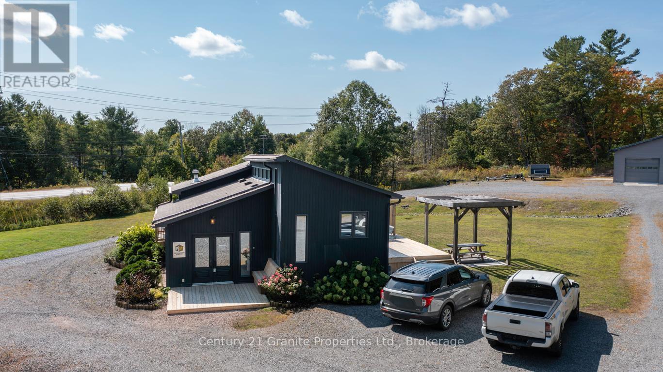 4 Bartlett Drive, Seguin, Ontario  P2A 2W8 - Photo 6 - X12433716