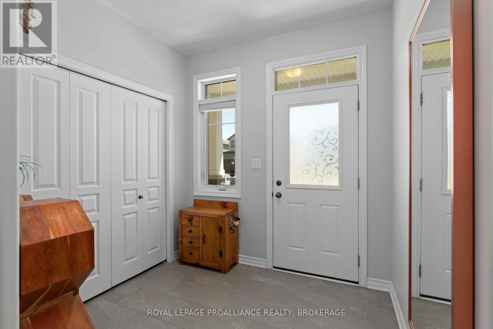 1606 Brookedayle Avenue, Kingston, Ontario  K7P 0S8 - Photo 5 - X12433724