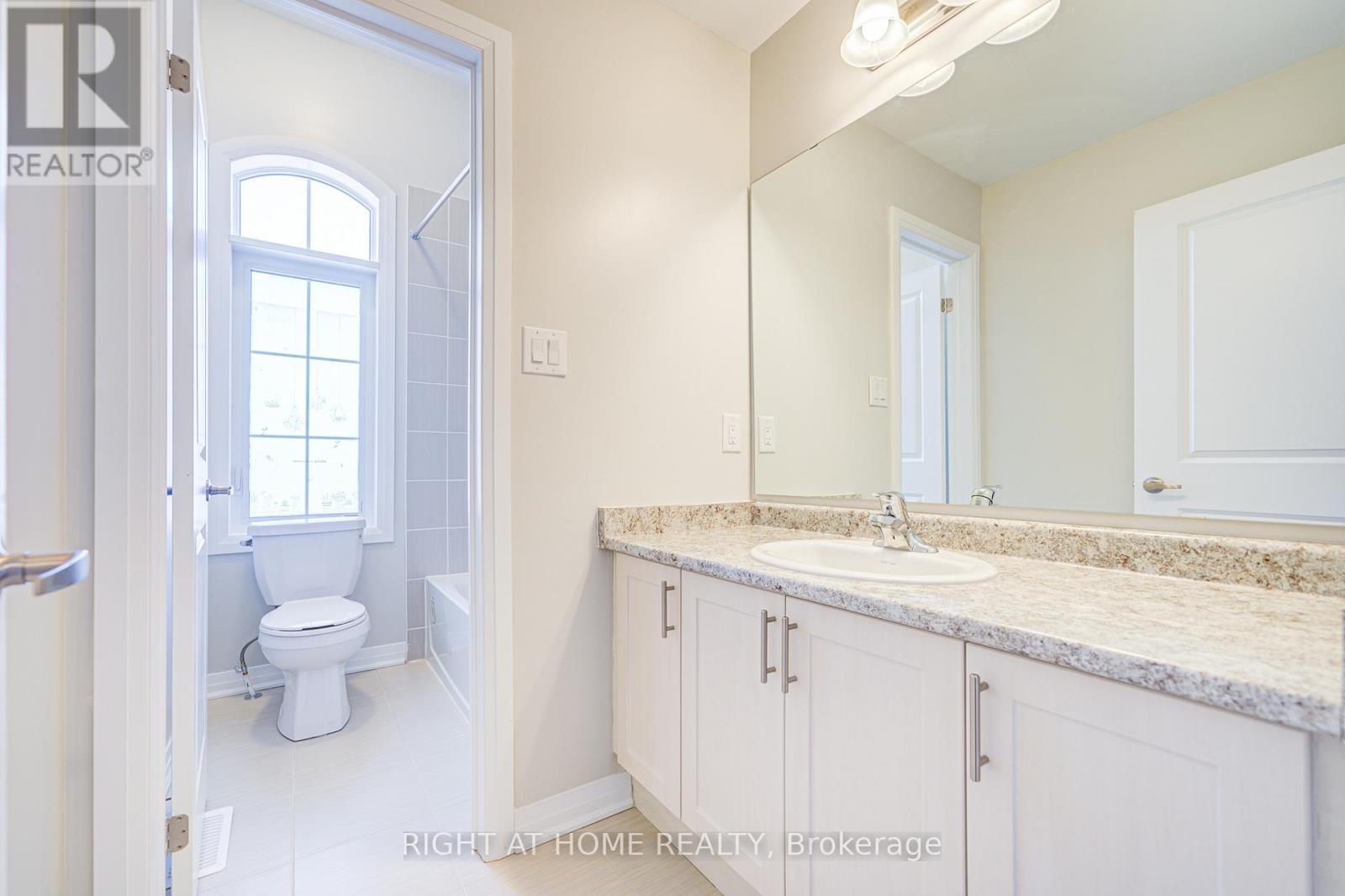 1296 Broderick Street, Innisfil, Ontario  L9S 0P6 - Photo 10 - N12431422