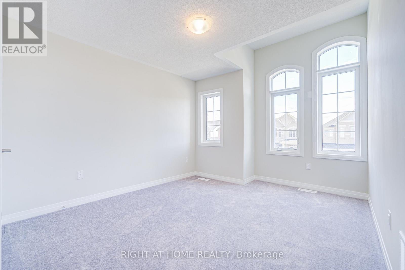 1296 Broderick Street, Innisfil, Ontario  L9S 0P6 - Photo 9 - N12431422