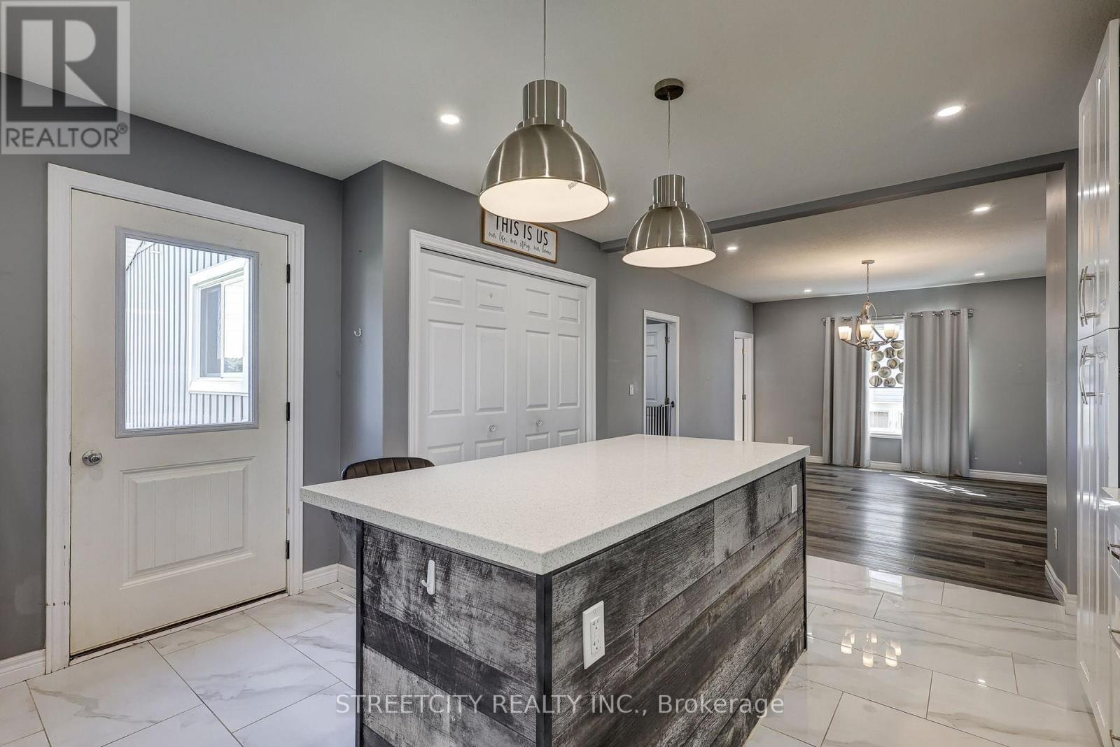 276 Marsh Line, Dutton/dunwich (Dutton), Ontario  N0L 1J0 - Photo 16 - X12433725