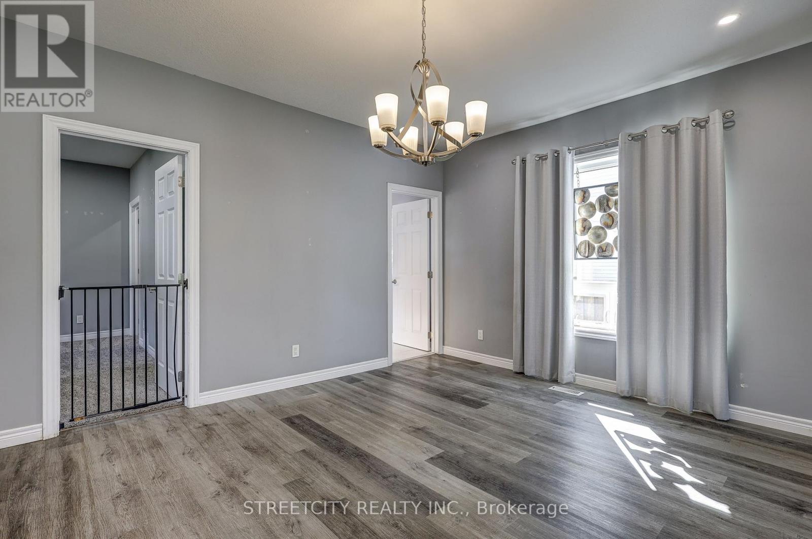 276 Marsh Line, Dutton/dunwich (Dutton), Ontario  N0L 1J0 - Photo 19 - X12433725