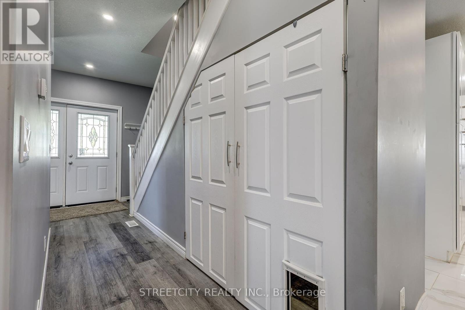 276 Marsh Line, Dutton/dunwich (Dutton), Ontario  N0L 1J0 - Photo 30 - X12433725