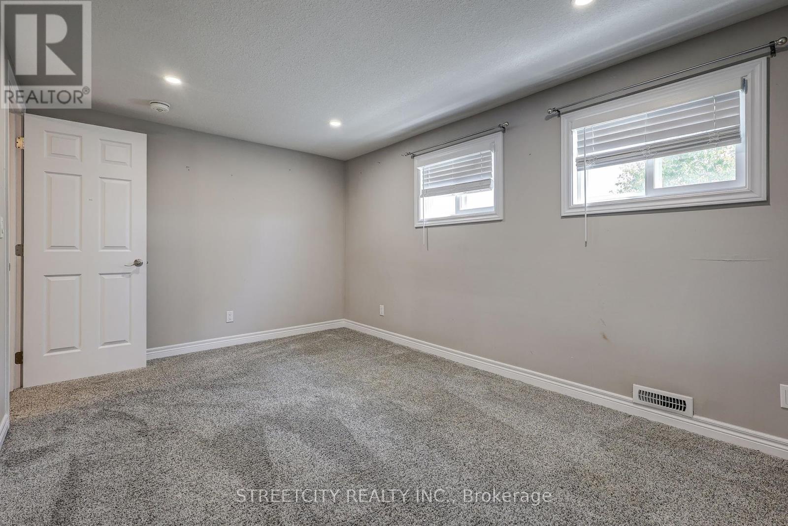 276 Marsh Line, Dutton/dunwich (Dutton), Ontario  N0L 1J0 - Photo 36 - X12433725