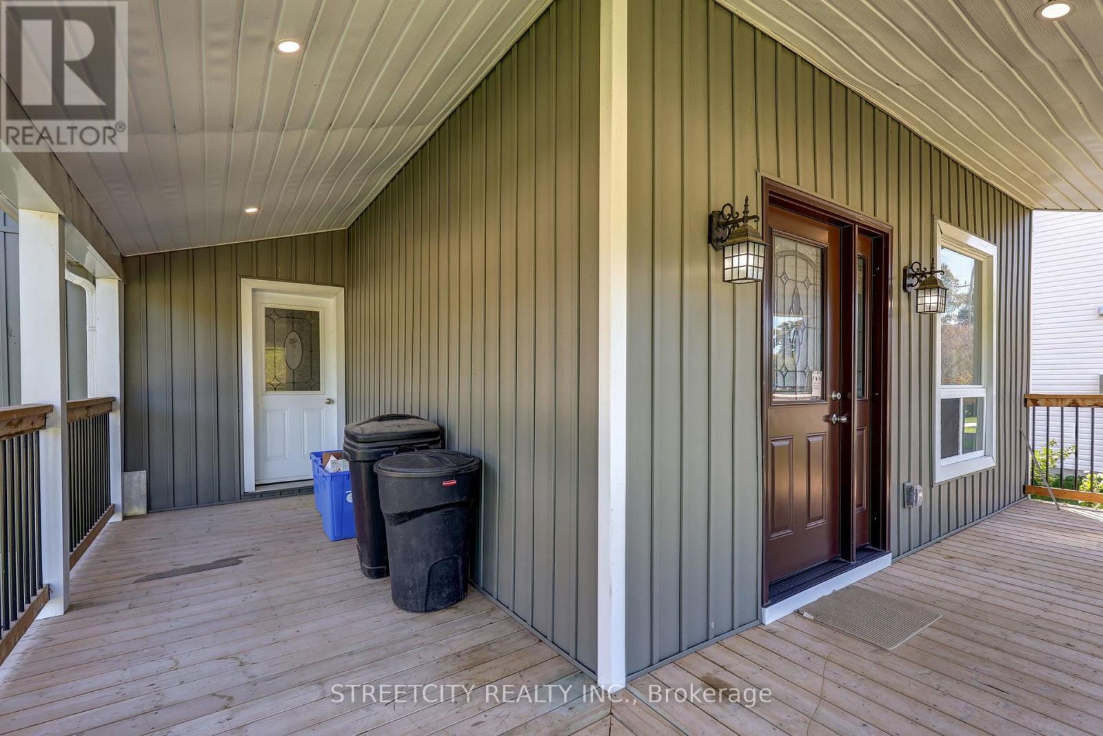 276 Marsh Line, Dutton/dunwich (Dutton), Ontario  N0L 1J0 - Photo 4 - X12433725