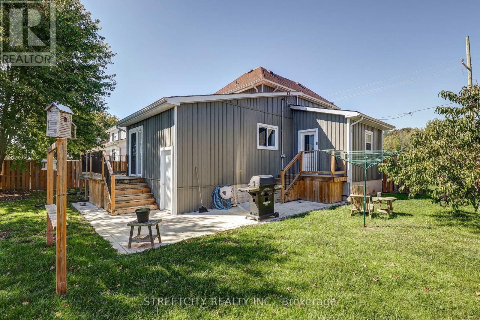 276 Marsh Line, Dutton/dunwich (Dutton), Ontario  N0L 1J0 - Photo 45 - X12433725