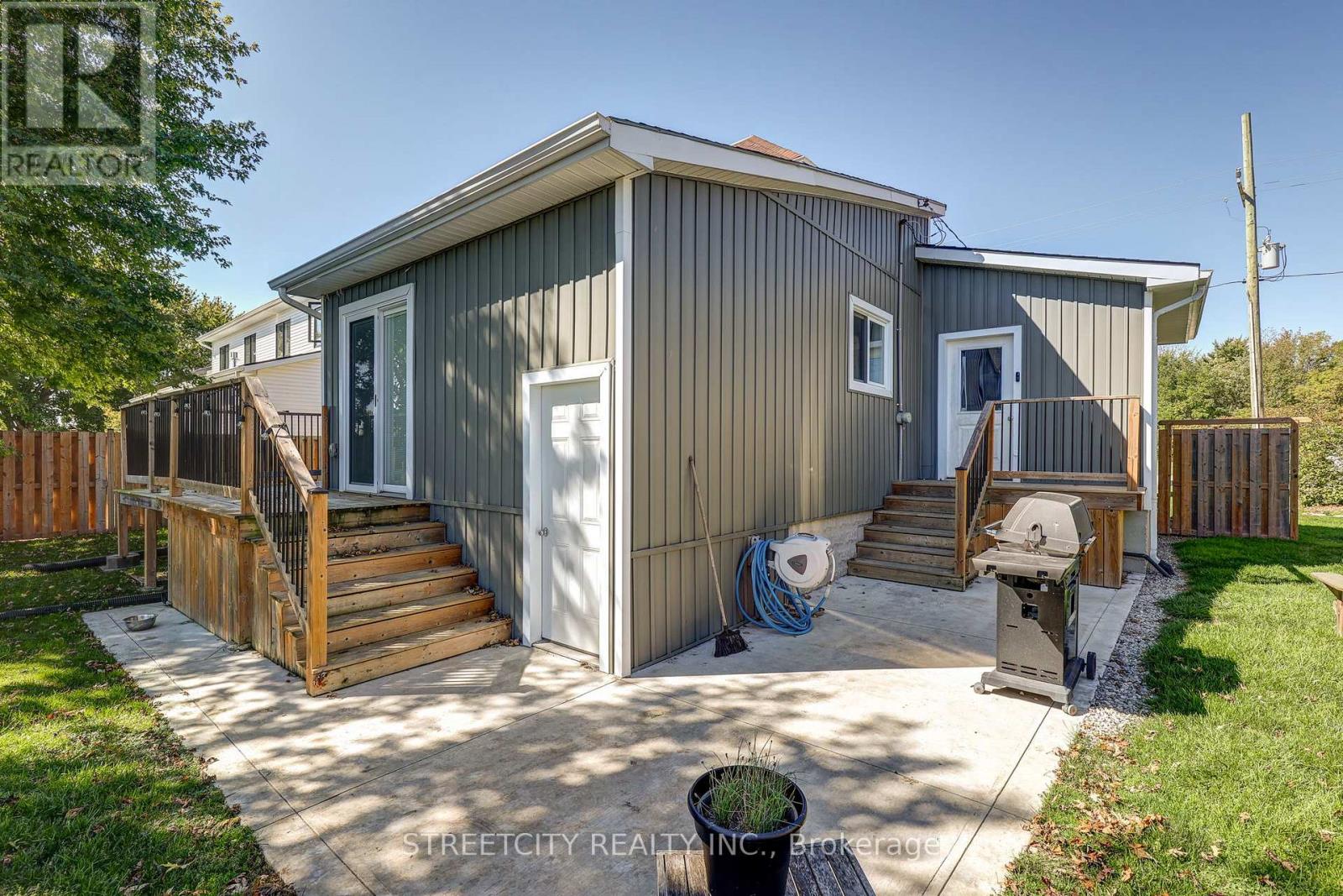 276 Marsh Line, Dutton/dunwich (Dutton), Ontario  N0L 1J0 - Photo 46 - X12433725