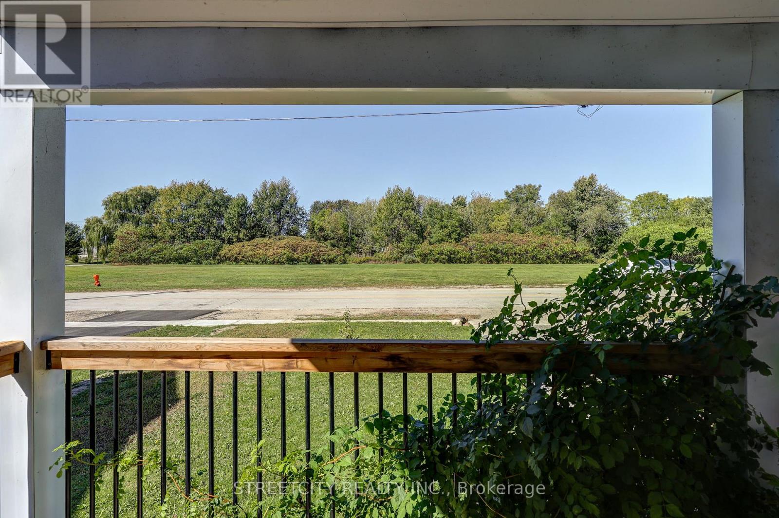 276 Marsh Line, Dutton/dunwich (Dutton), Ontario  N0L 1J0 - Photo 5 - X12433725