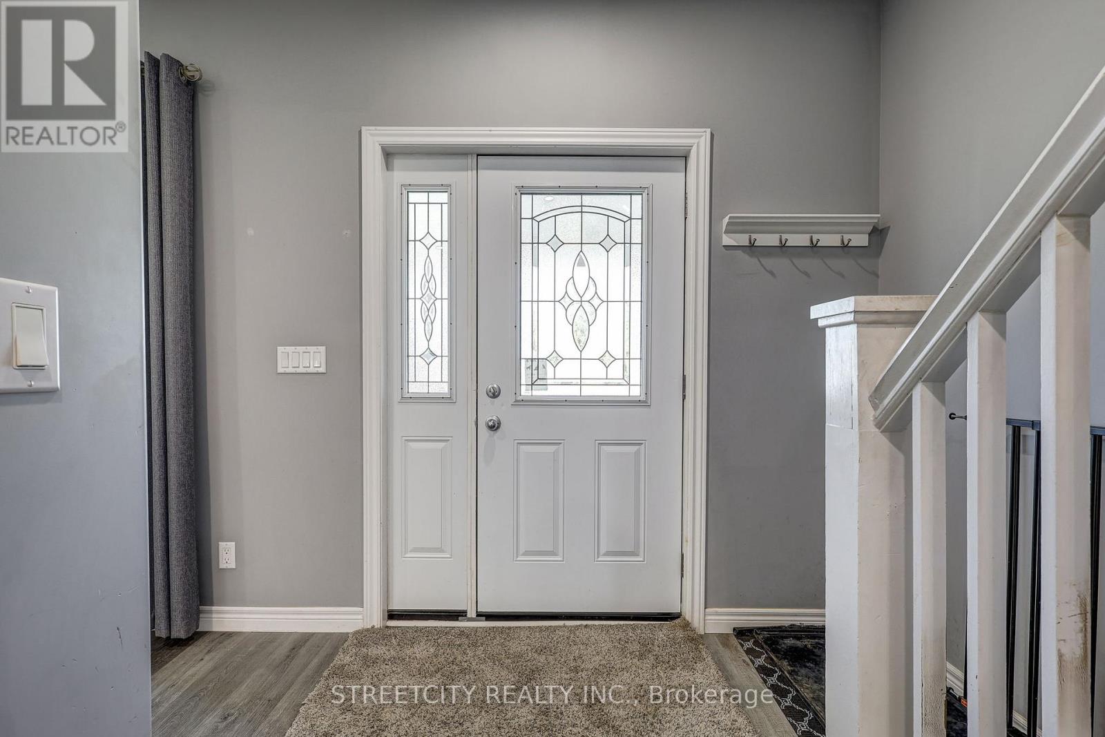 276 Marsh Line, Dutton/dunwich (Dutton), Ontario  N0L 1J0 - Photo 7 - X12433725