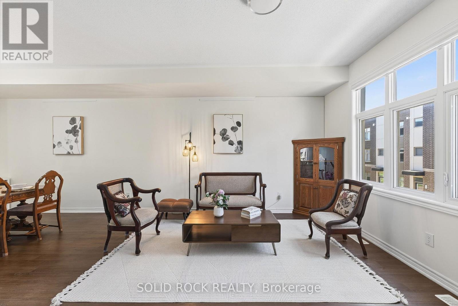 520 Ozawa Private, Ottawa, Ontario  K1K 4Z8 - Photo 22 - X12433715