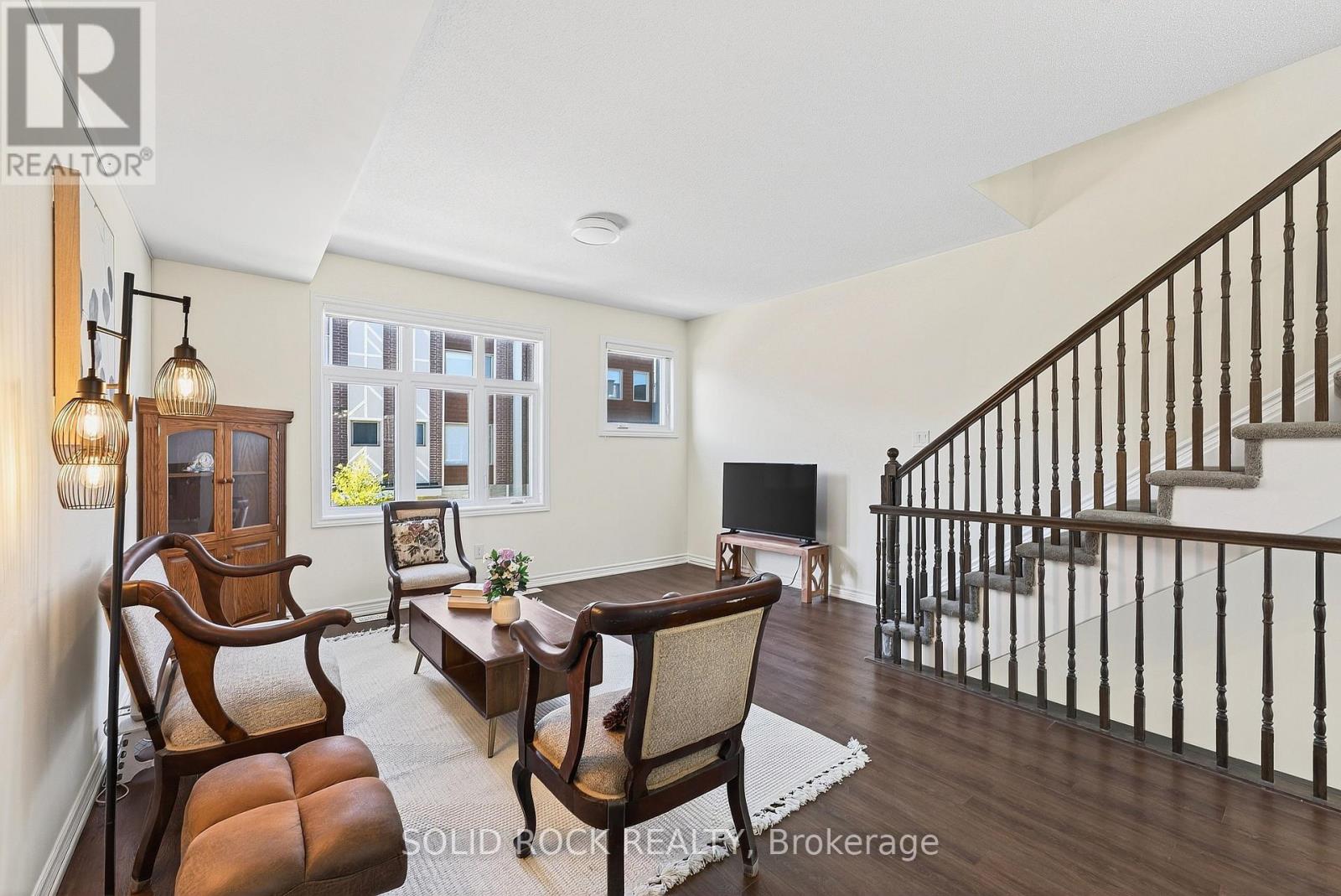 520 Ozawa Private, Ottawa, Ontario  K1K 4Z8 - Photo 24 - X12433715