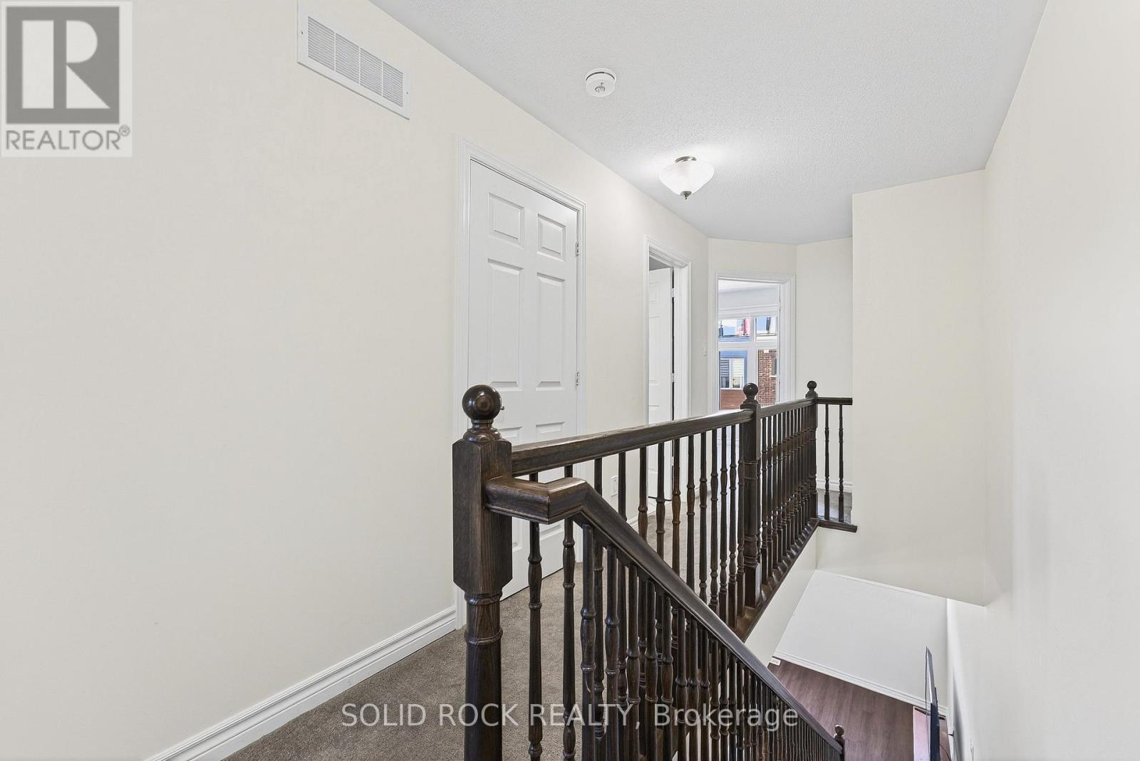 520 Ozawa Private, Ottawa, Ontario  K1K 4Z8 - Photo 27 - X12433715