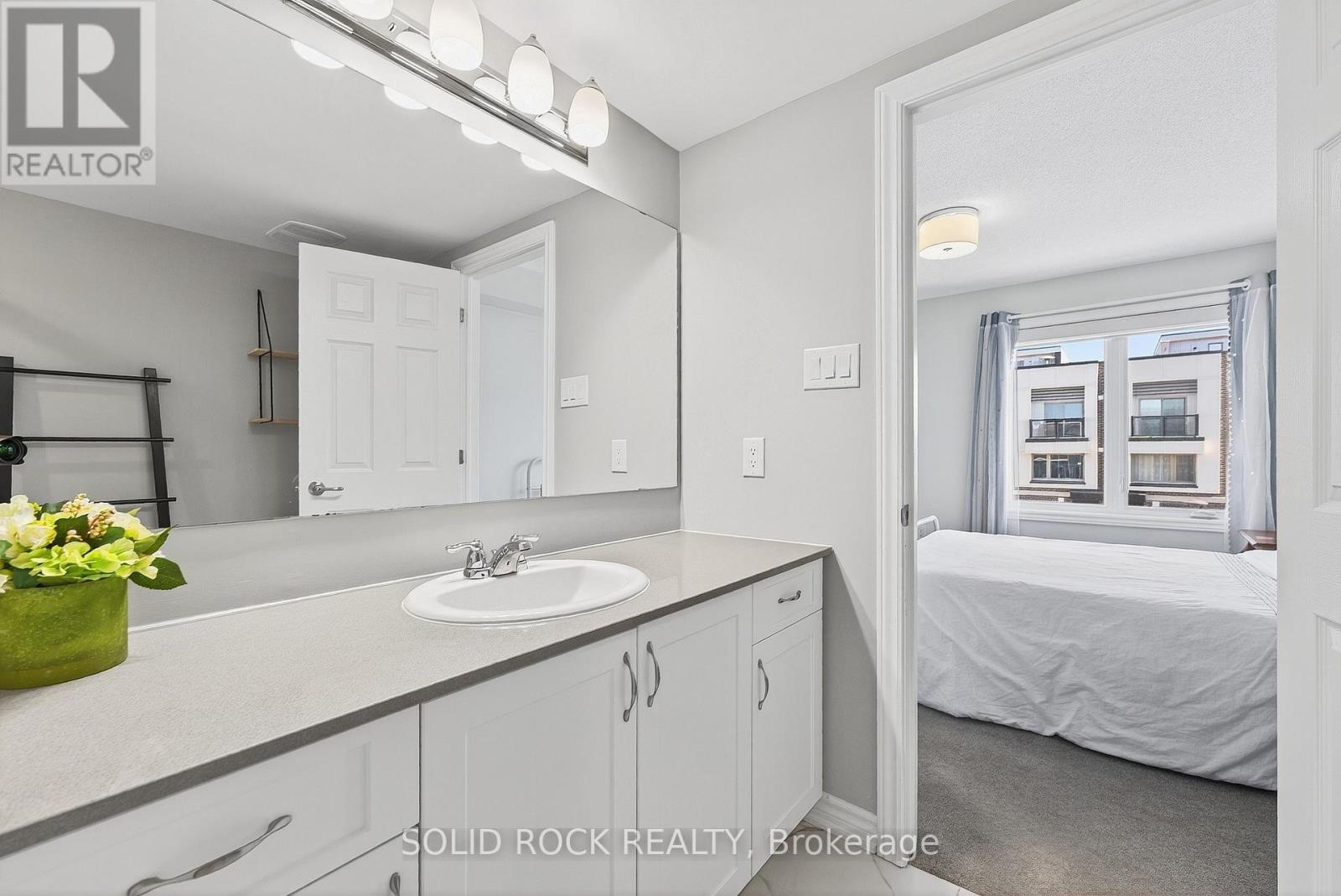 520 Ozawa Private, Ottawa, Ontario  K1K 4Z8 - Photo 31 - X12433715