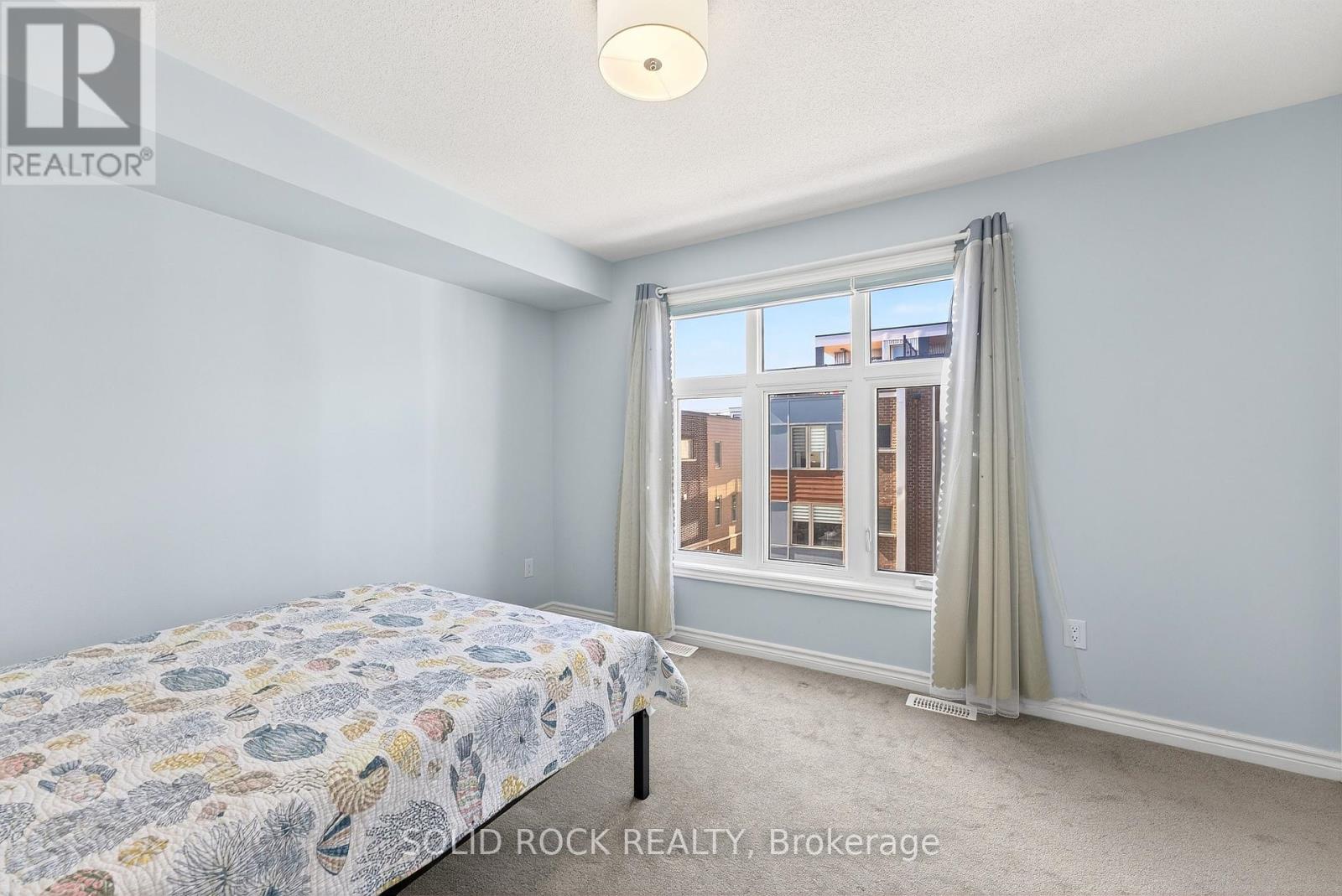 520 Ozawa Private, Ottawa, Ontario  K1K 4Z8 - Photo 36 - X12433715
