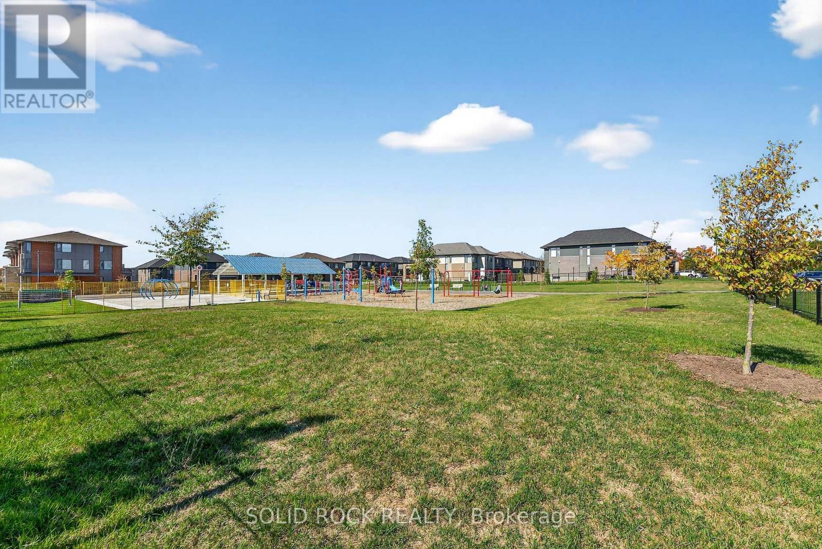 520 Ozawa Private, Ottawa, Ontario  K1K 4Z8 - Photo 42 - X12433715