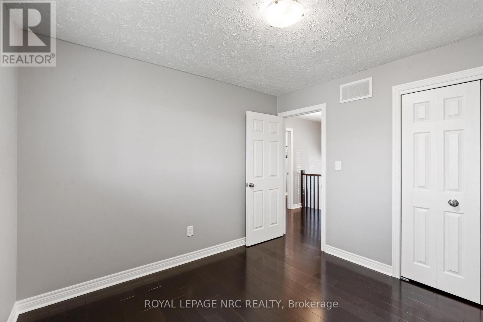 6237 Delta Drive, Niagara Falls (West Wood), Ontario  L2H 2H5 - Photo 17 - X12433729