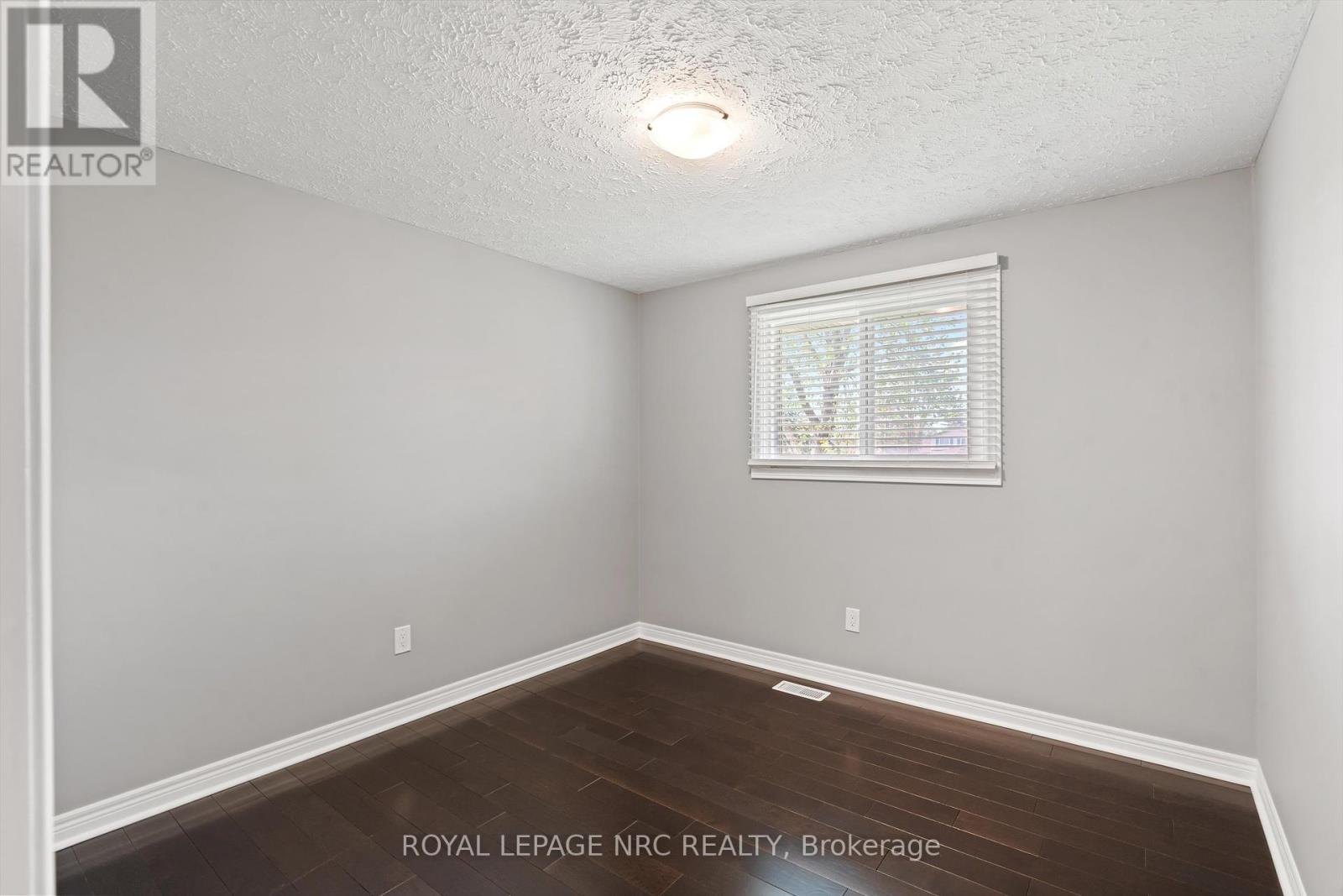 6237 Delta Drive, Niagara Falls (West Wood), Ontario  L2H 2H5 - Photo 18 - X12433729