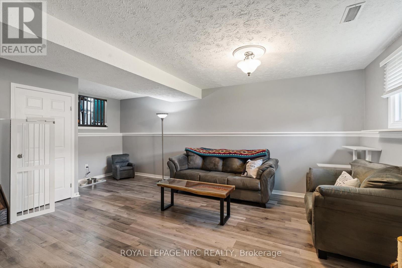 6237 Delta Drive, Niagara Falls (West Wood), Ontario  L2H 2H5 - Photo 21 - X12433729