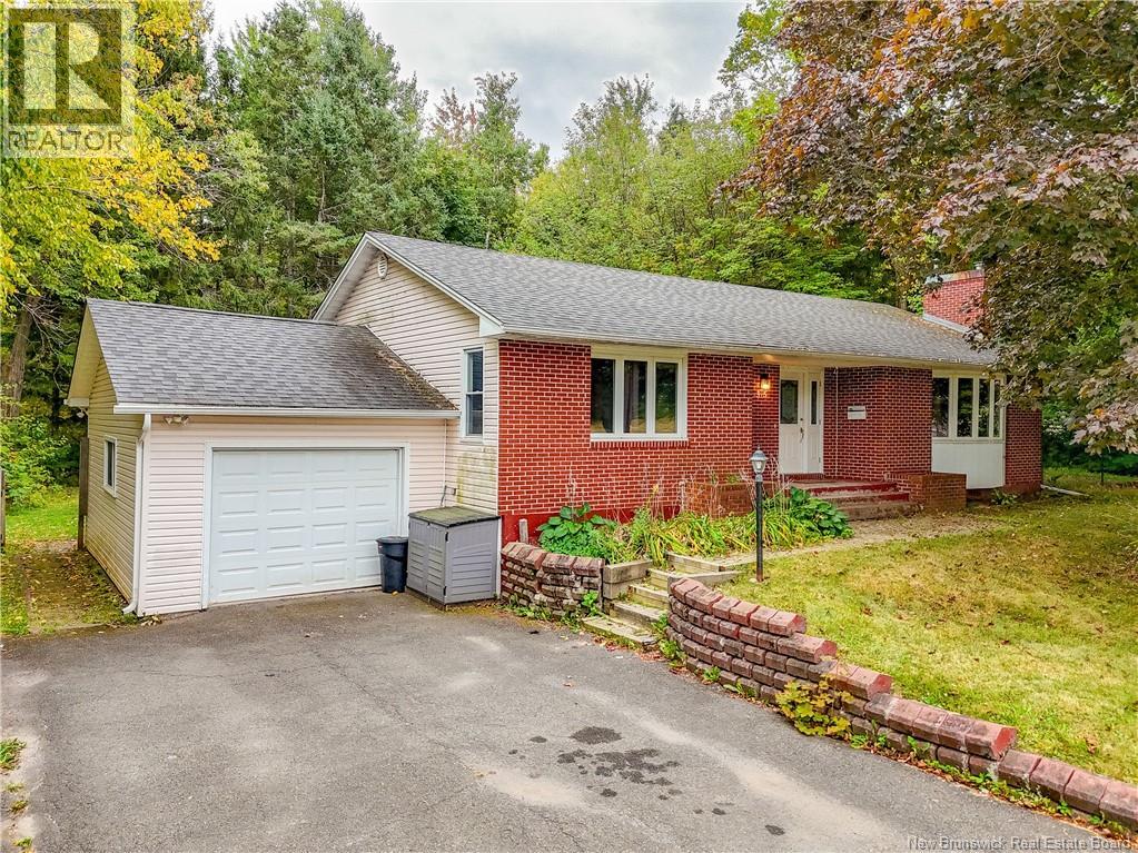 35 Evans Drive, Oromocto, New Brunswick  E2V 2H3 - Photo 2 - NB127615