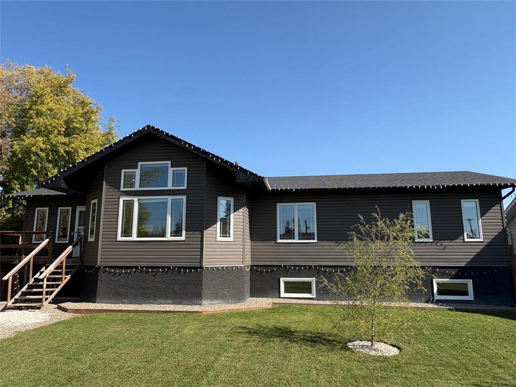 34 3rd Street NE, Hamiota, Manitoba