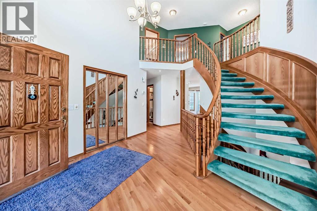 52 Scenic Ridge Place Nw, Calgary, Alberta  T3L 1V3 - Photo 5 - A2259428